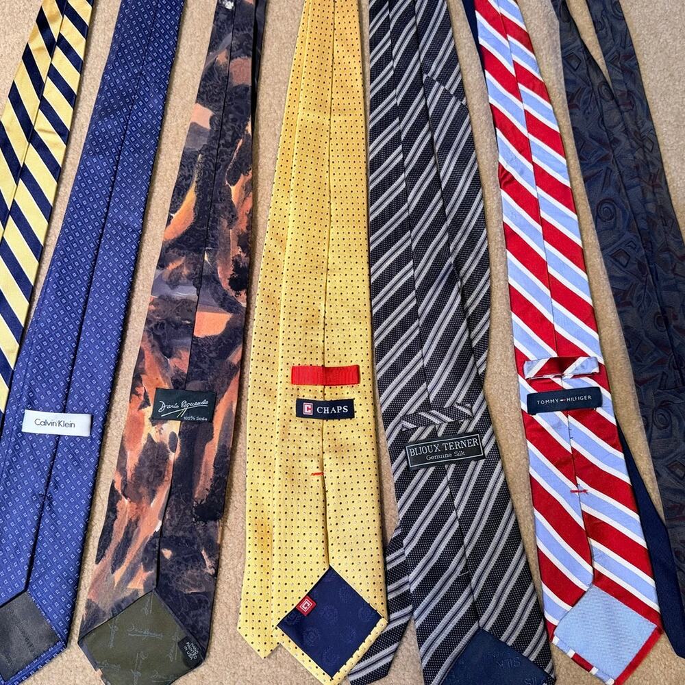 Lot of 7 Men's Designer Silk Ties Tommy Hilfiger Calvin Klein IZOD Chaps Abstrac